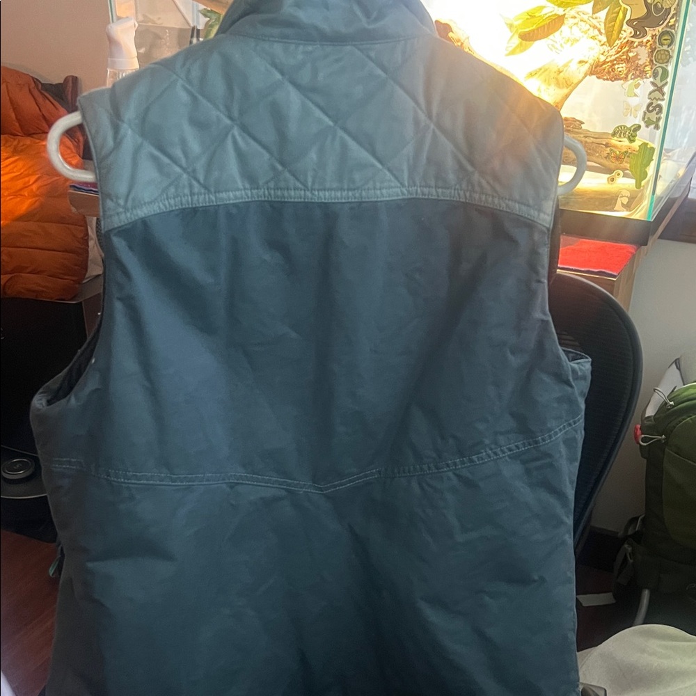 Kuhl Blue Vest with Cream Sherpa Lining - Picture 6 of 6